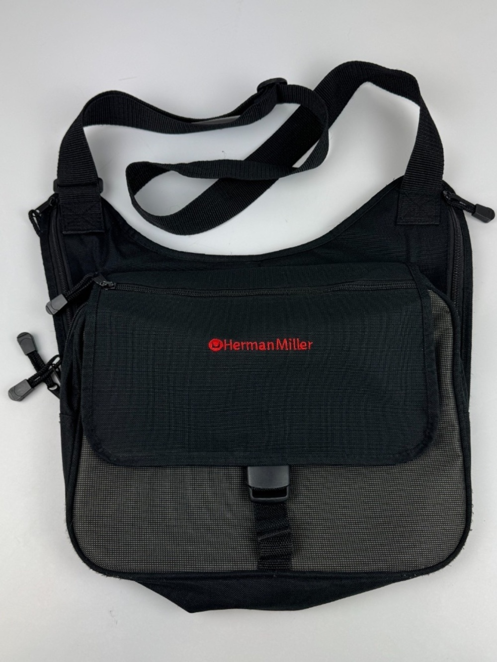 Herman Miller Small Crossbody Shoulder Messenger Bag Black *Read